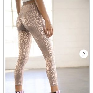 NWT Rose Gold Leopard Legging